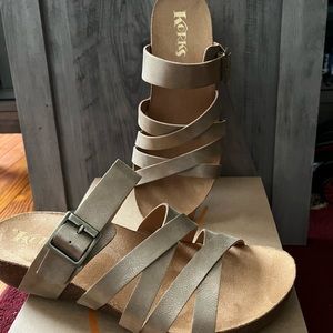 Korkys Aster Gold Leather sandals size 9m